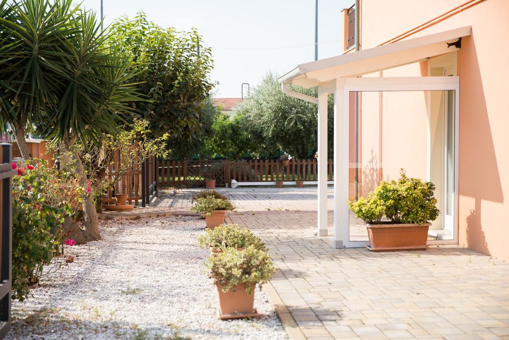Dolce Dormire Civitanova 西维尔诺瓦·马尔凯 外观 照片